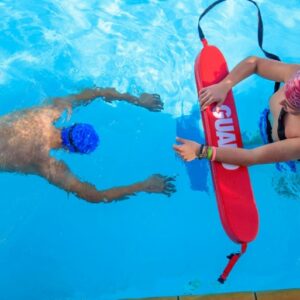 Es el momento ideal para formarte como socorrista: las contrataciones de verano comienzan pronto